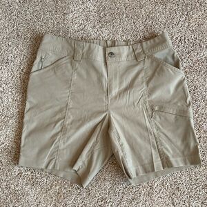 Duluth Cargo Short 7” Size 10